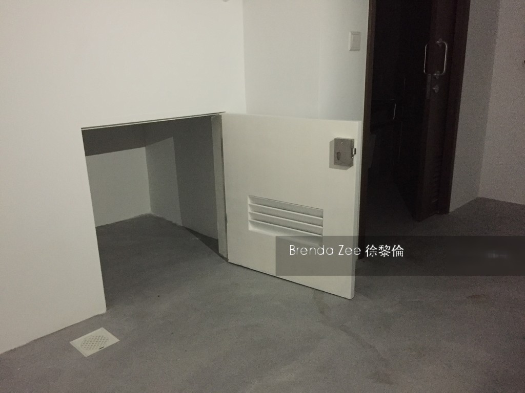 Kap (D21), Retail #179347902